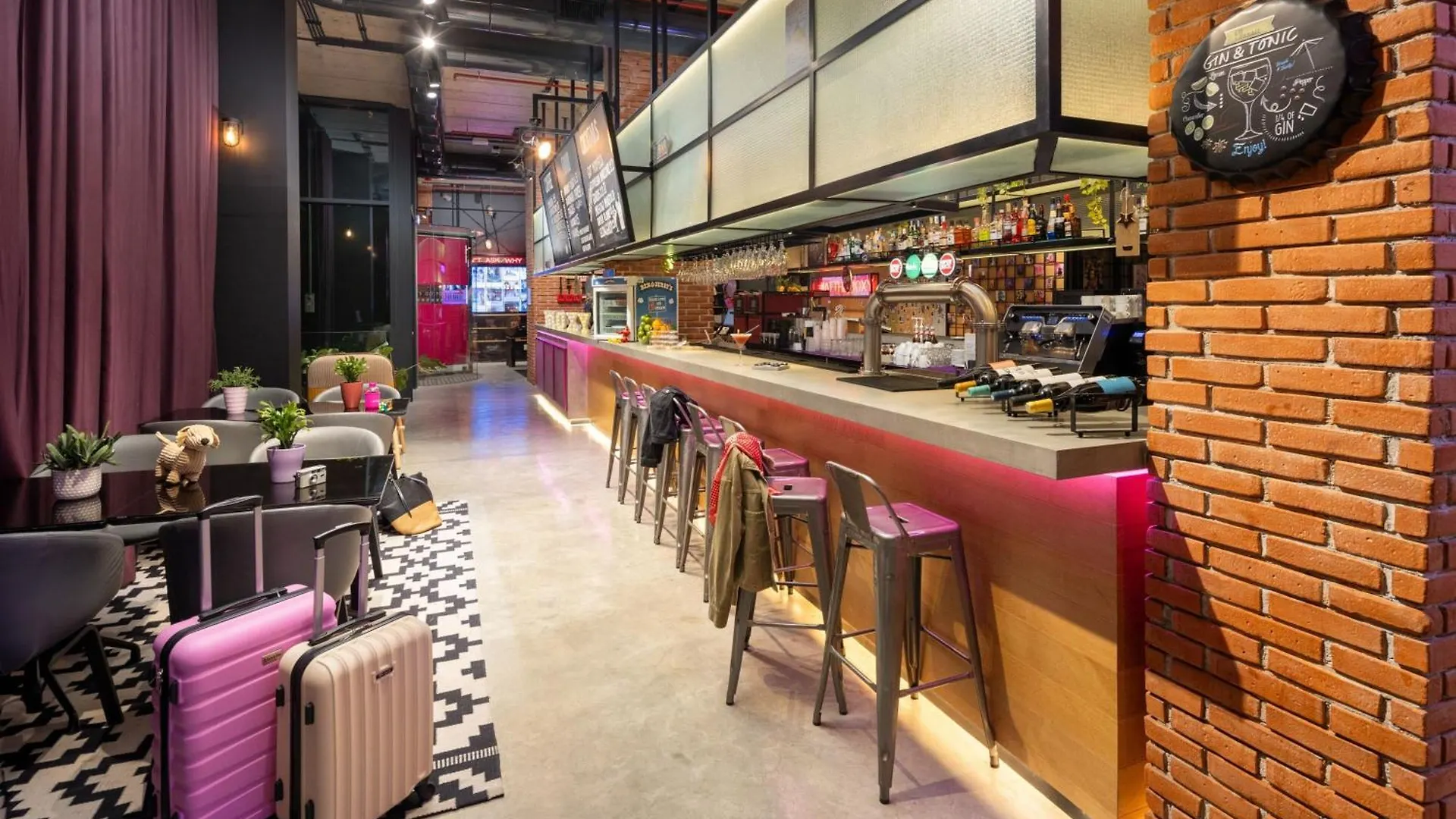 Moxy Lisbon City Hotel