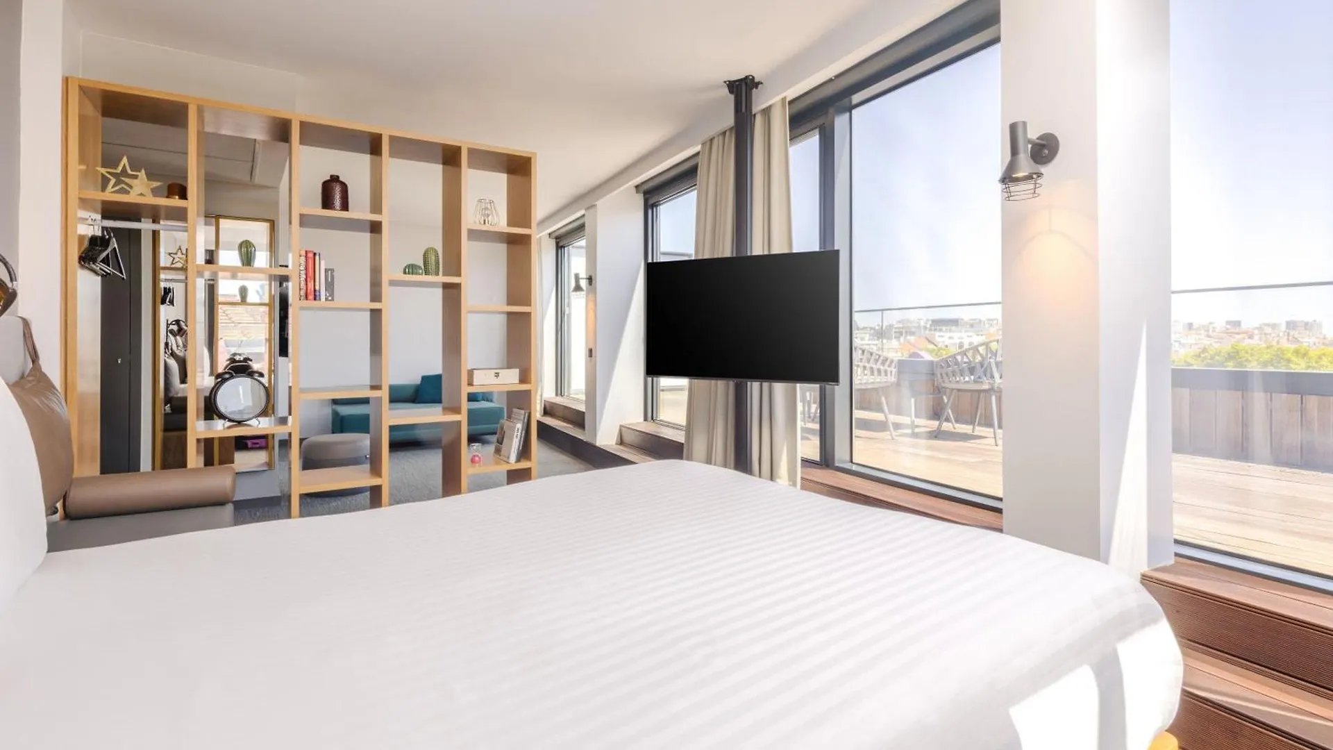 Moxy Lisbon City Hotel