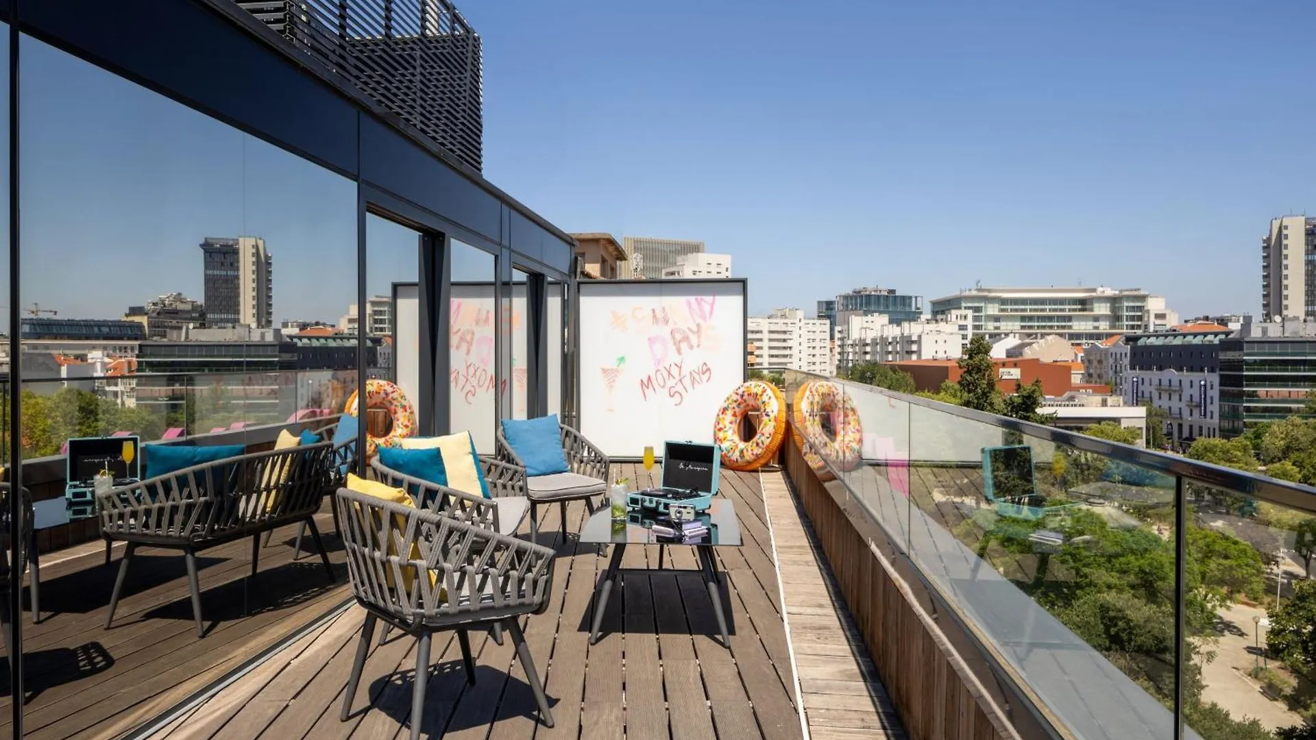 Moxy Lisbon City