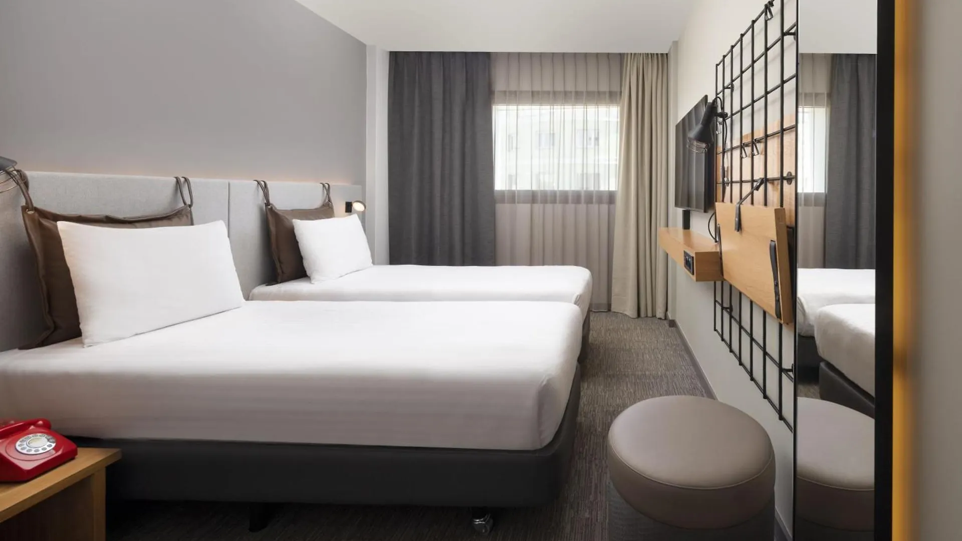 Moxy Lisbon City