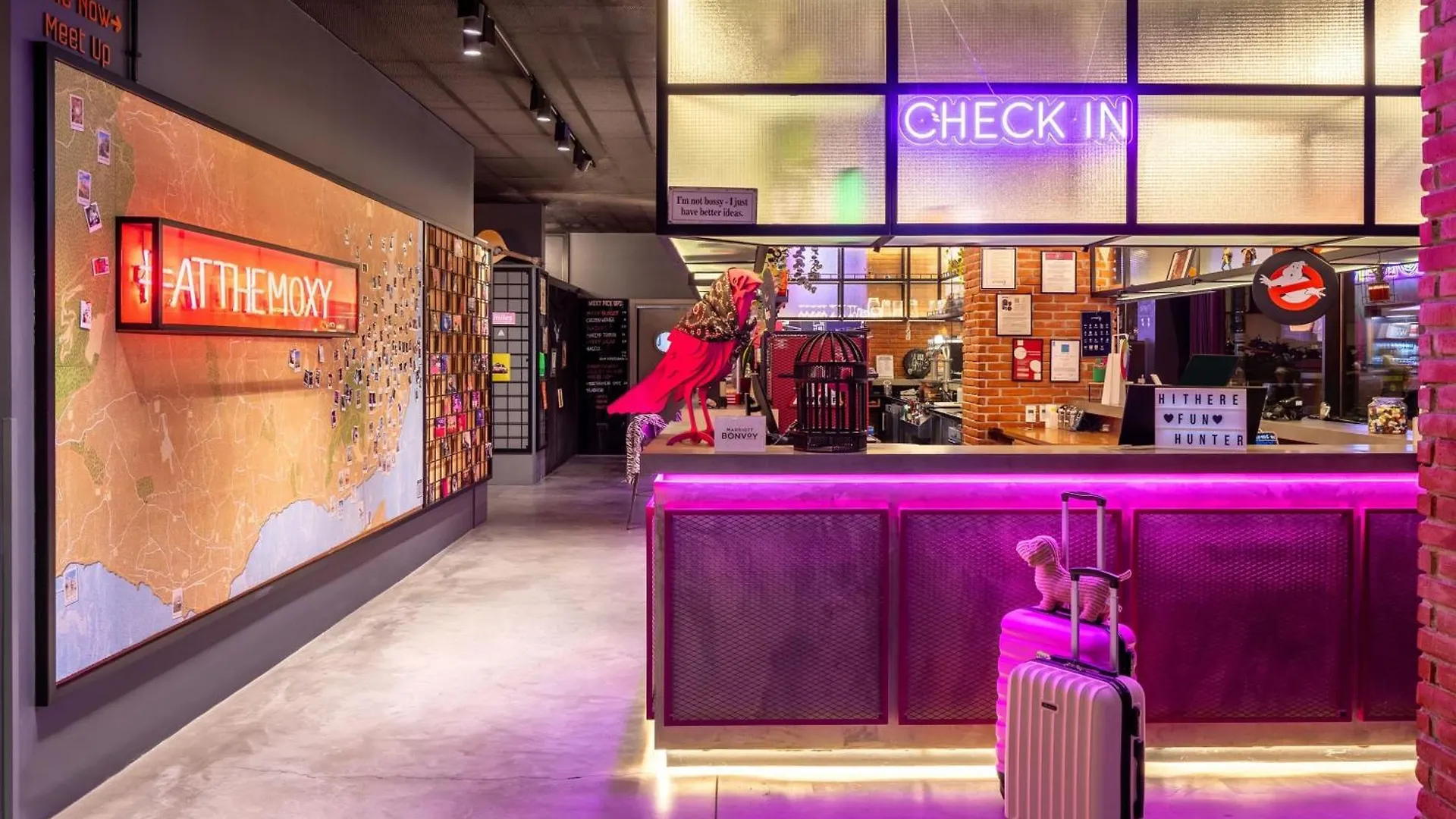 Moxy Lisbon City 3*,