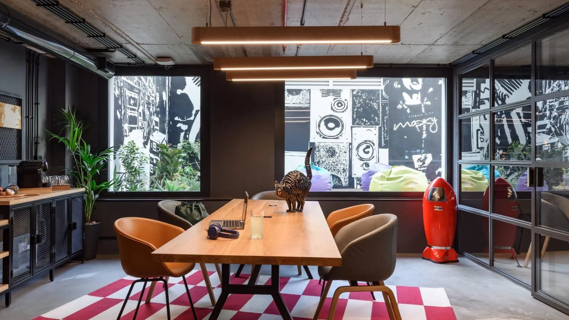 Moxy Lisbon City