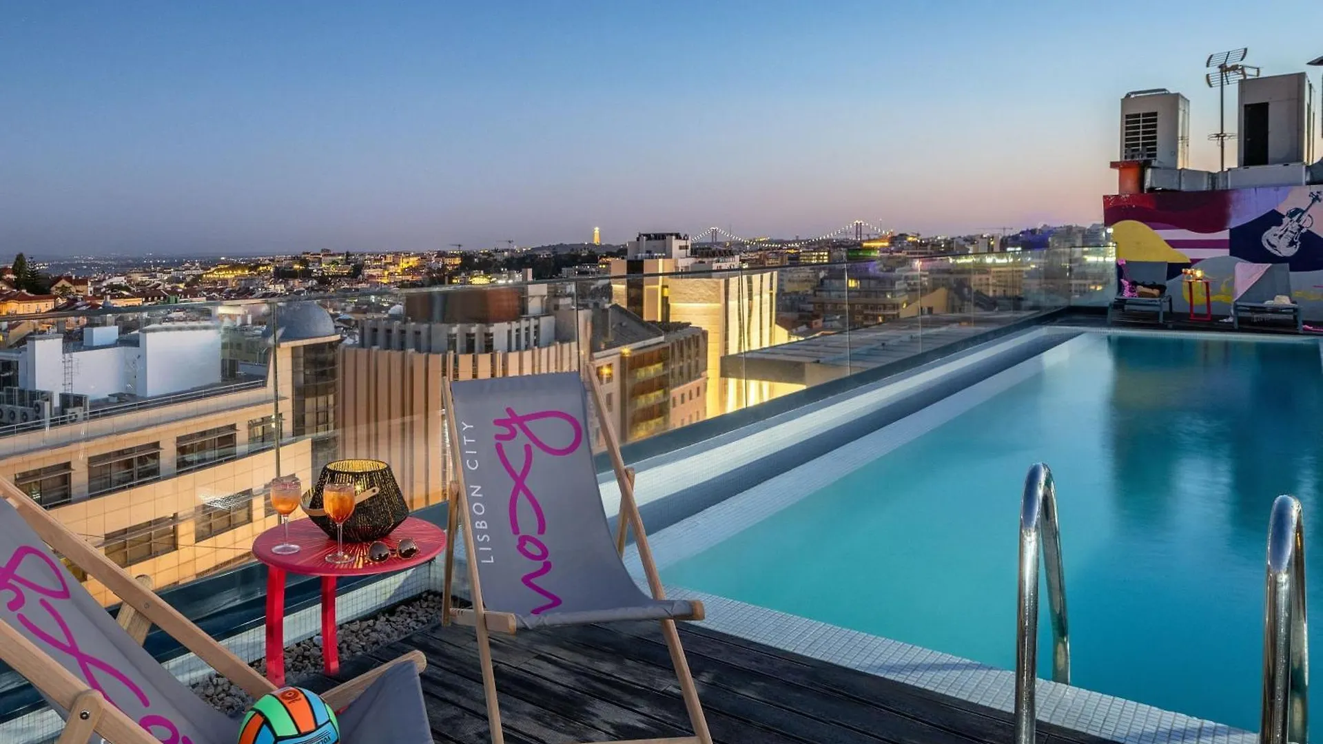 *** Hotel Moxy Lisbon City Portugal