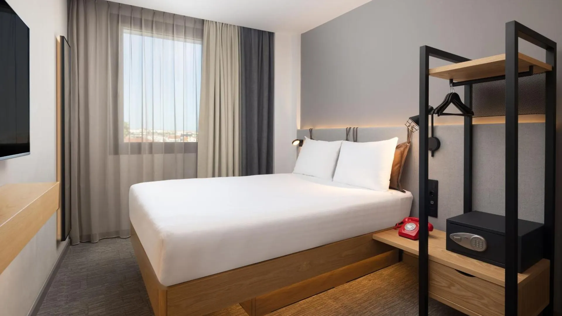 Hotel Moxy Lisbon City